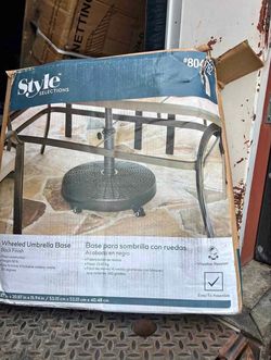 Umbrella Stand with Brakeable Wheels