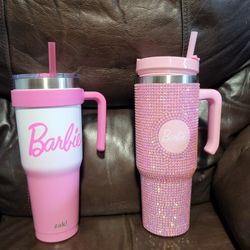 2 Barbie Cups
