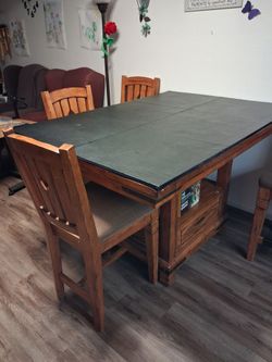 Table/4 Chairs