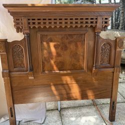 🛏️ “Antique Victorian Bed Frame – Solid Wood with Carved Details”