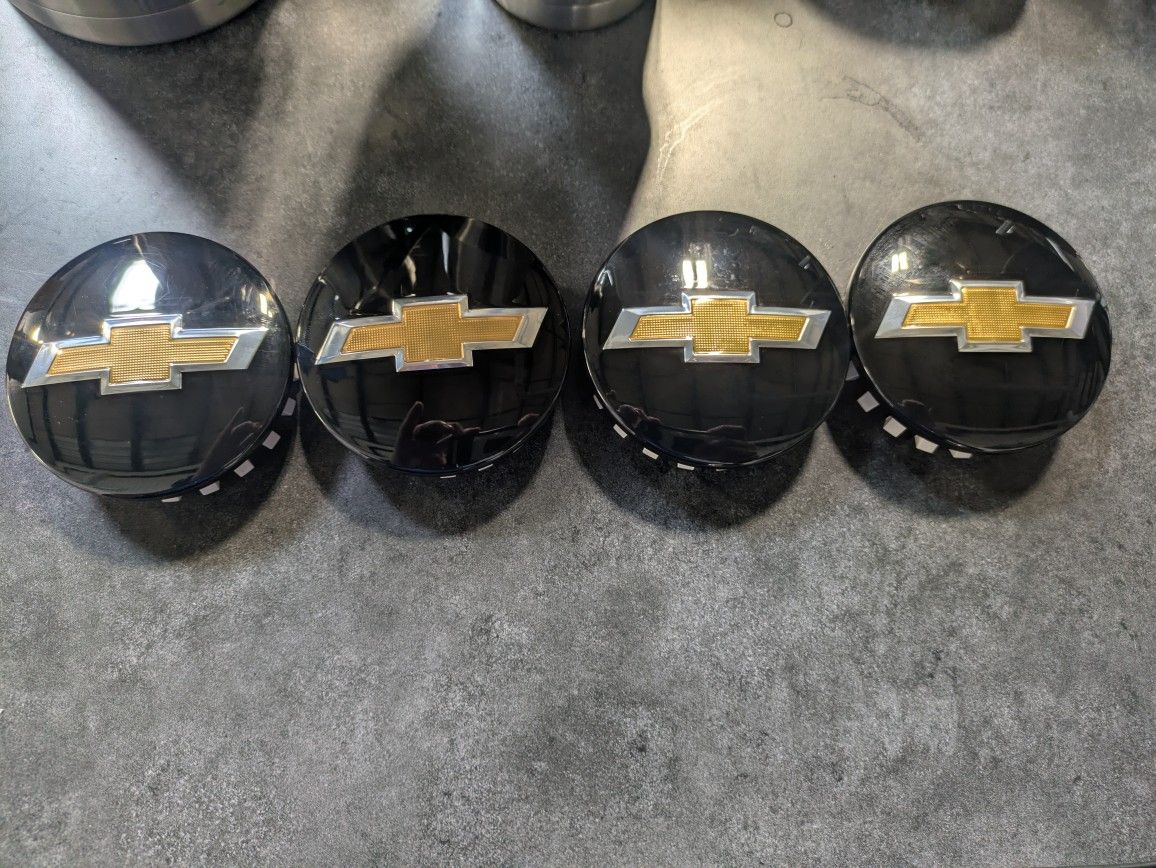 OEM Chevy 3.25" Center Cap Black And Gold