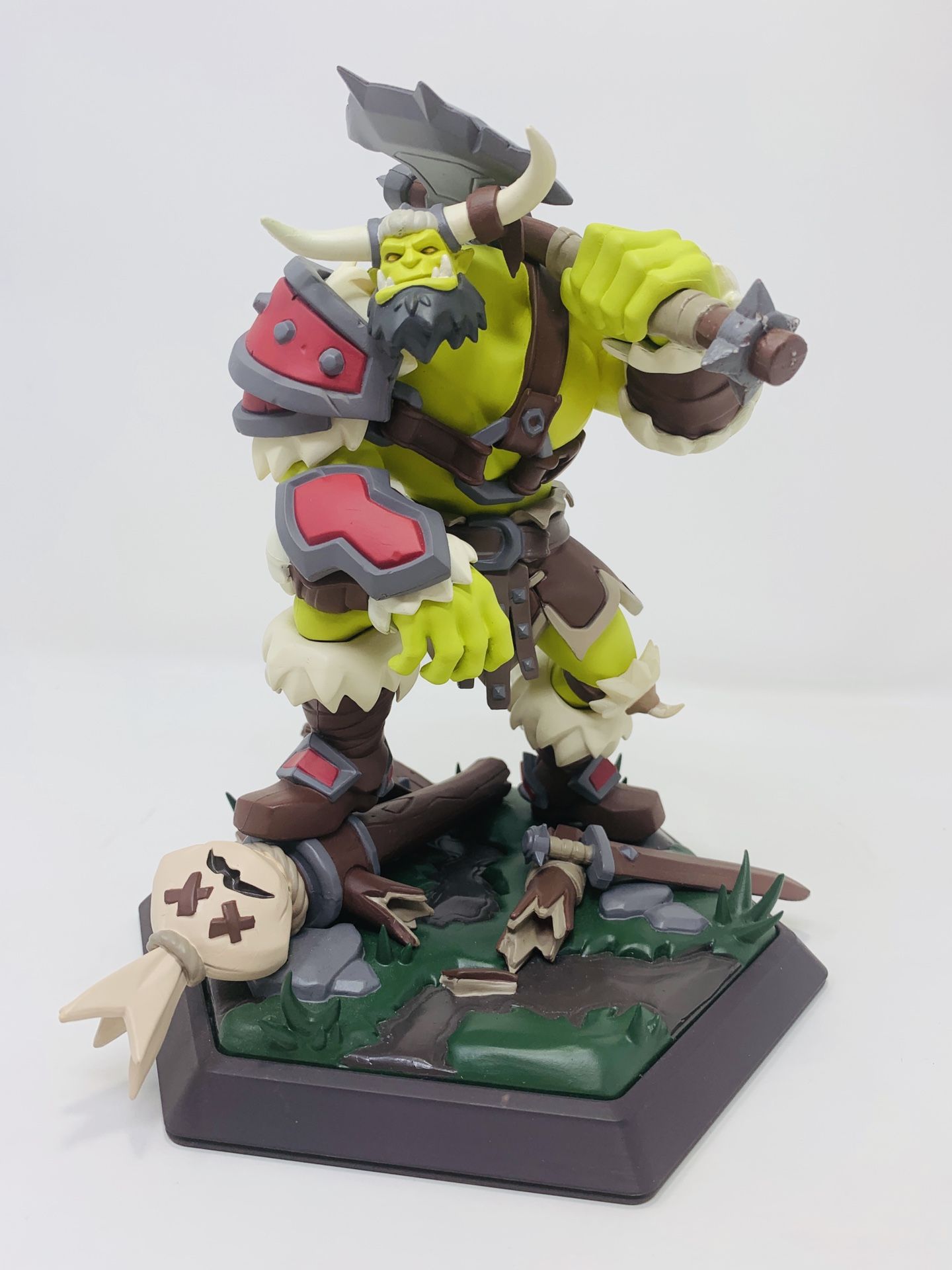 BLIZZCON® 2019 COMMEMORATIVE COLLECTIBLE - GRUNT STATUE