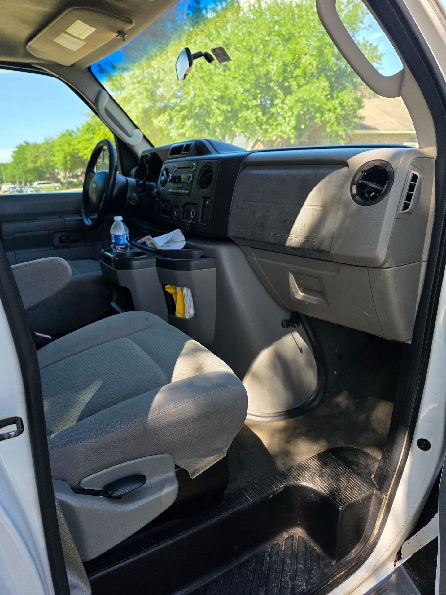 2011 Ford E-350