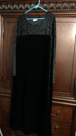Black velvet dress