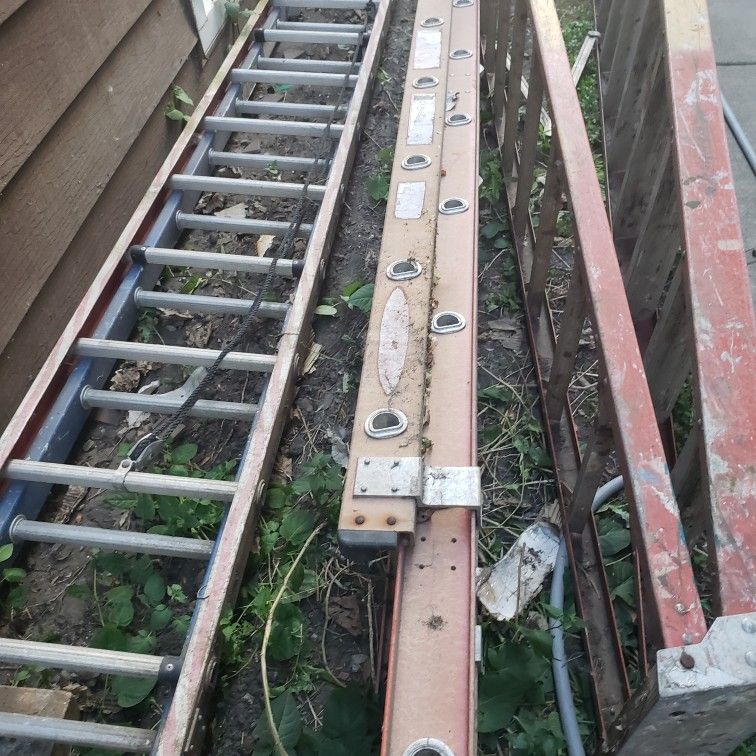 2- 24' Werner Fiberglass Extension Ladders.. Red White And Blue Stars And Stripes Ltd. Edition Model