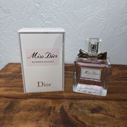 Miss Dior Perfume 