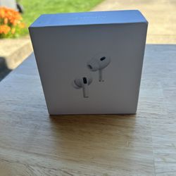 📦 Apple AirPods Pro (2nd Gen) – Great Condition ✅