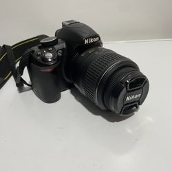 Nikon D 3100 digital