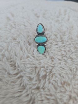 3 stone turquoise ring