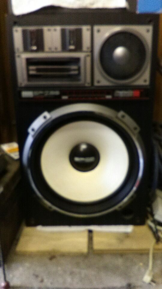 Sansui SP-Z99. Only one speaker