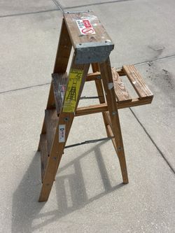 Keller, 4 Foot Wooden Ladder.
