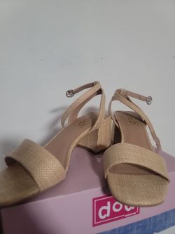 Sandy mini heels size 6