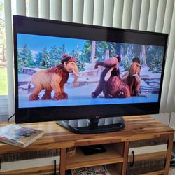 LG TV 47LN5200