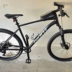 Giant Talon Mountain Bike
