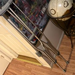 McKesson Adult crutches