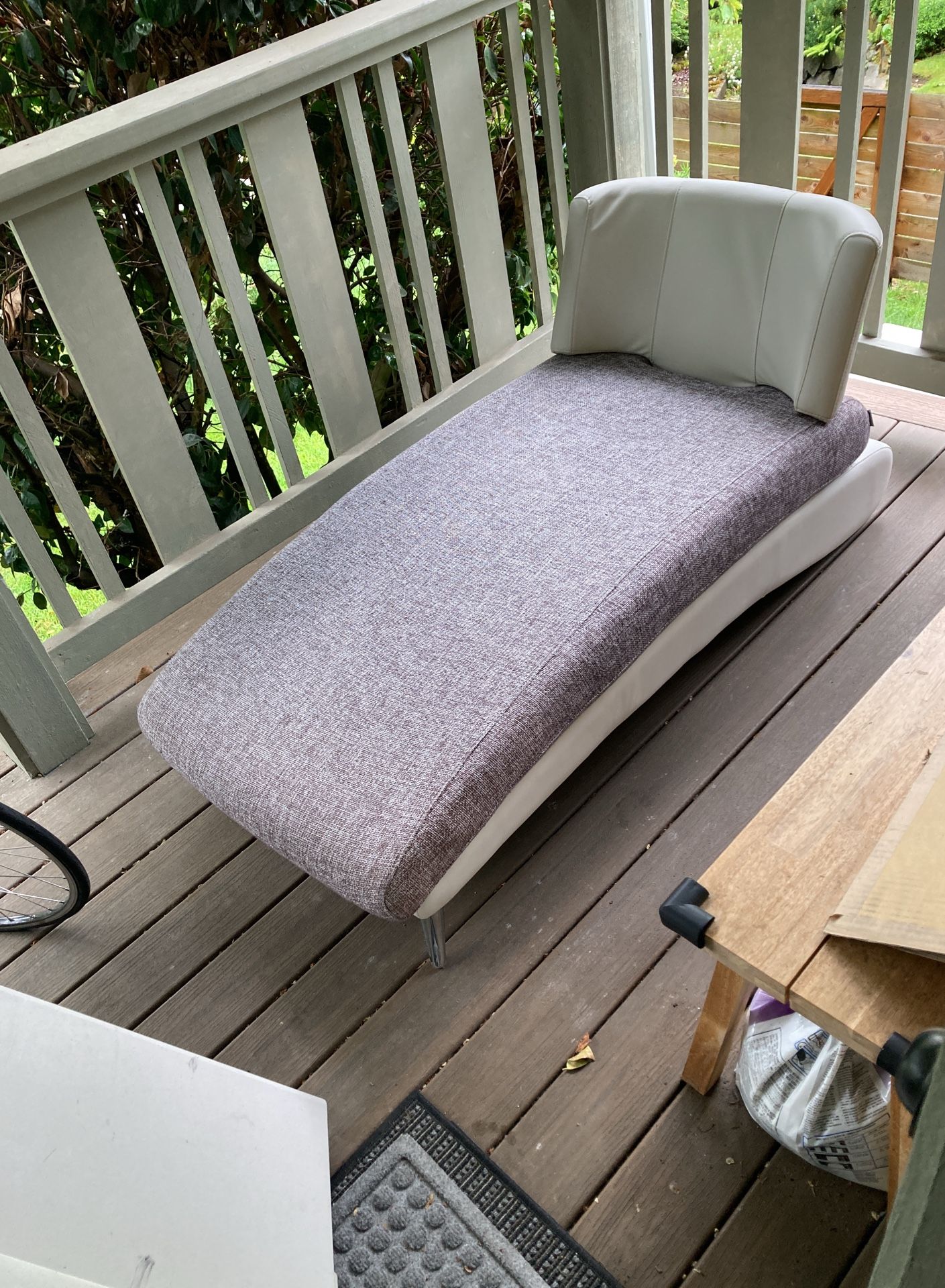 Leather Chaise Lounge