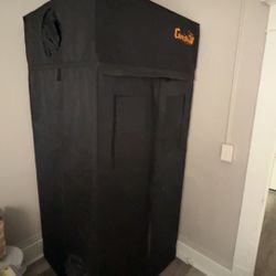 Gorilla Grow Tent 