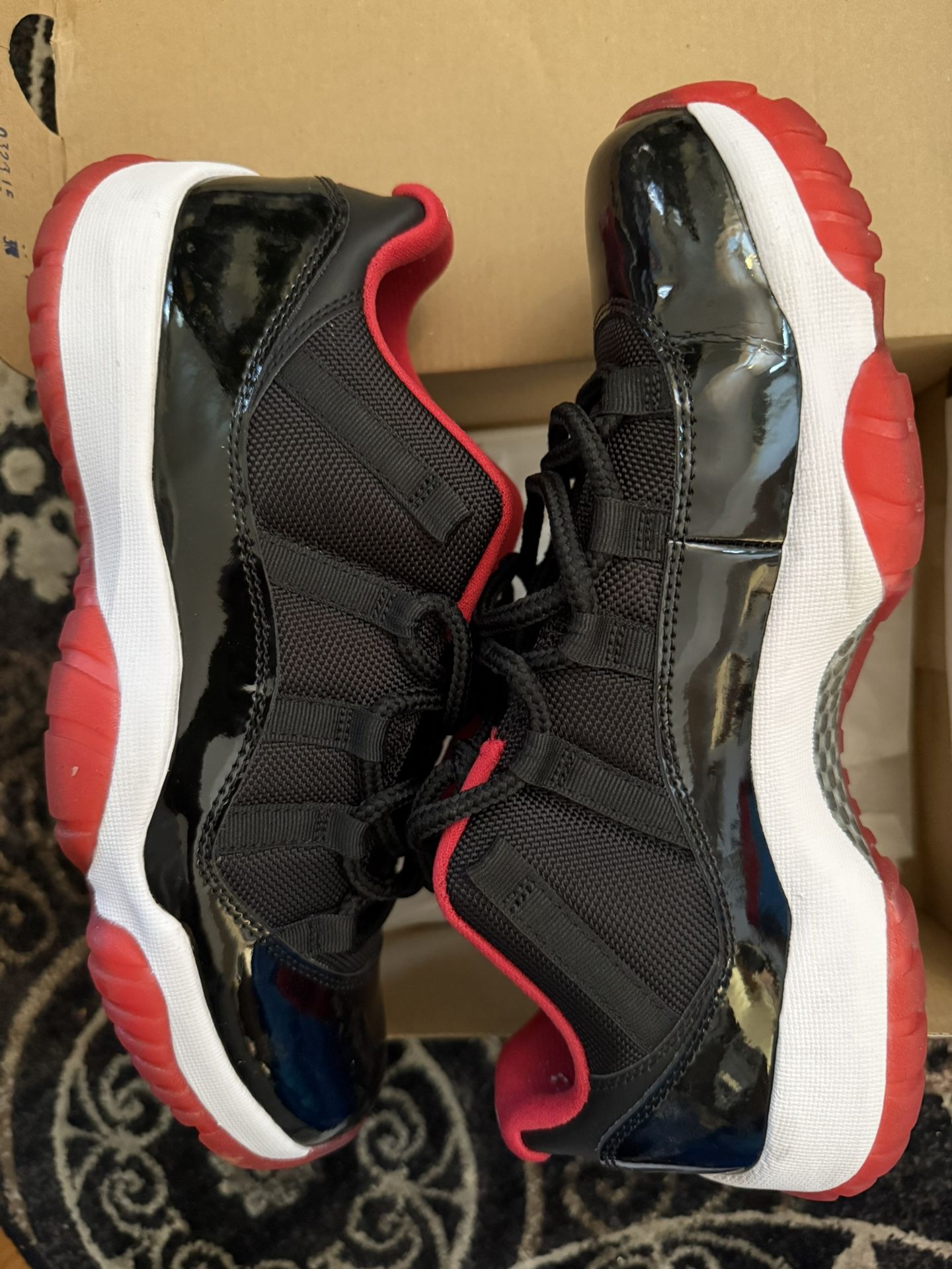 JORDAN RETRO 11 BRED LOWS SZ 9