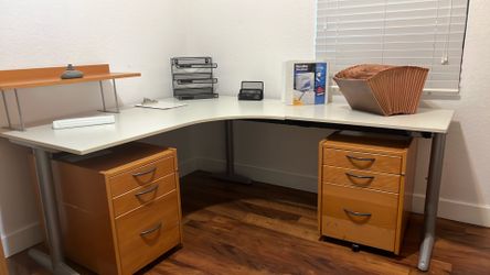 Curved Shaped Office Desk with 3 Drawer Pedestals