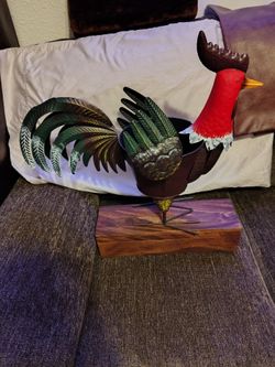 Medal Rooster Flower Pot or Snack Holder For The Kitchen