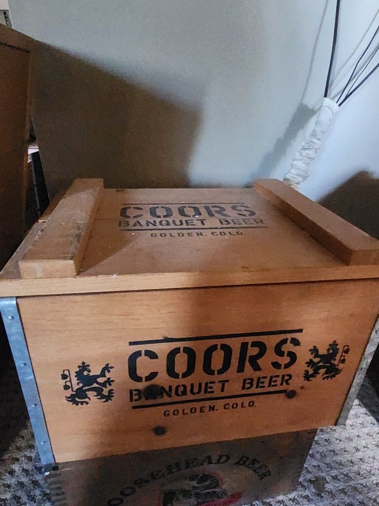 Vintage Coors Banquet Crate