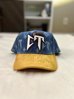 Caps