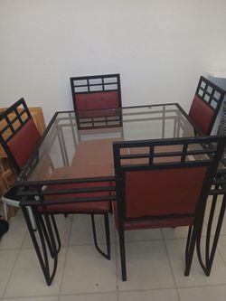 Black Metal & Glass Table w/Chairs