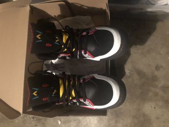 Mutombo size 11