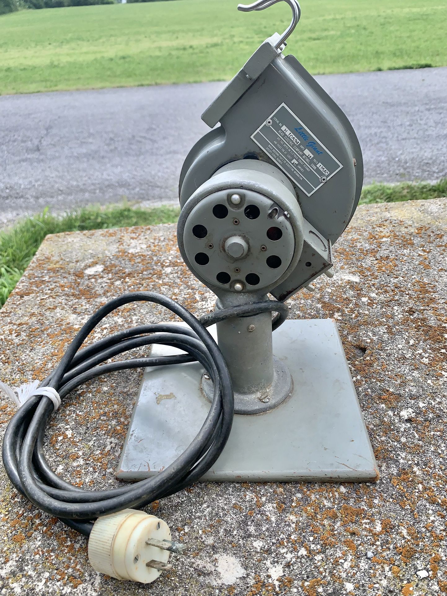 Vintage Head Mfg Little Giant Hot-Cold Electric Dryer Blower Fan Industrial Tool