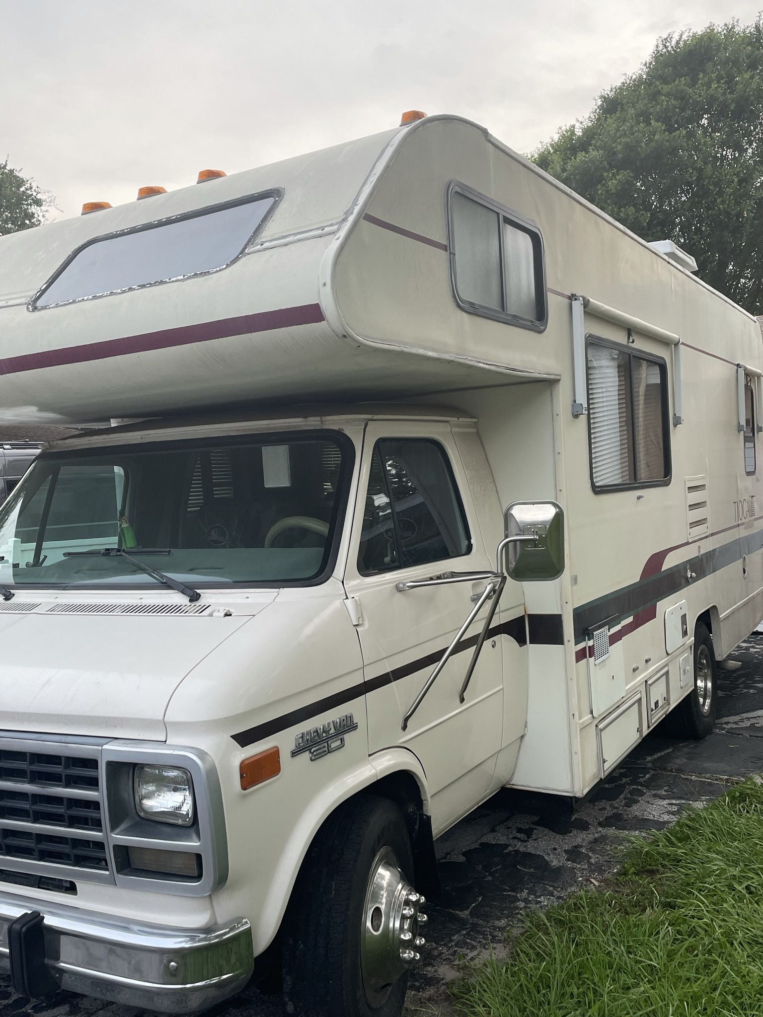 1996 Tioga Motor home RV- Inside Photos  Added