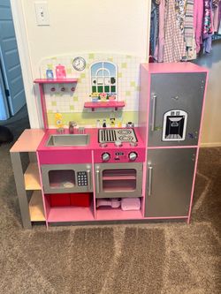 Play kitchen