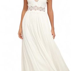 Lulus This is Love White Lace Maxi Dress *Sold Out On Lulus Website* New With Tags Size XS  If you have any questions about shipping or sizing pls fee