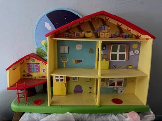 Peppa Pig’s playhouse, figures and accessories