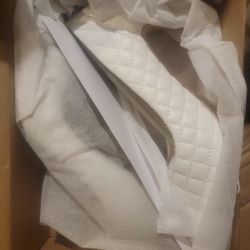 9 women's quilted white heels