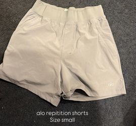 alo repitition shorts Size small Men 