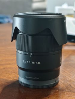 Sony 18-135mm f/3.5-5.6 OSS Zoom Lens
