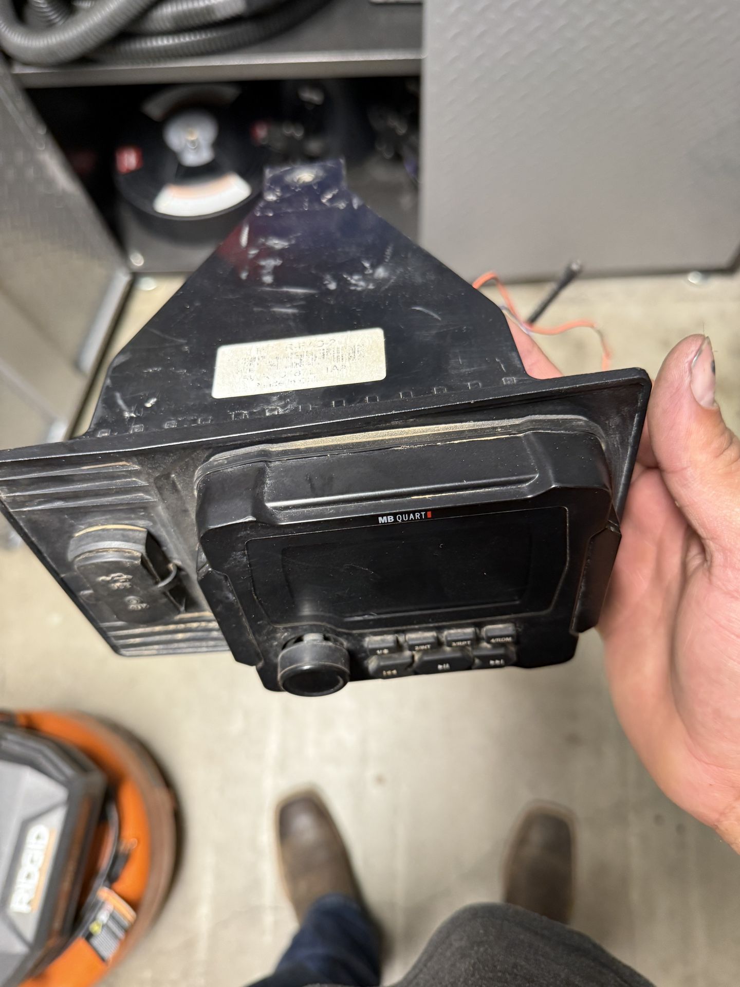 MB Quart GMR-LED Gauge Hole Marine Receiver Bluetooth AM/FM/Weather Band/USB