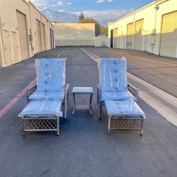 Outdoor wicker Lounge Chairs with Soft Cushions 2 Ottoman&Glass Table for Porch ( with bule/beige cushions cover)