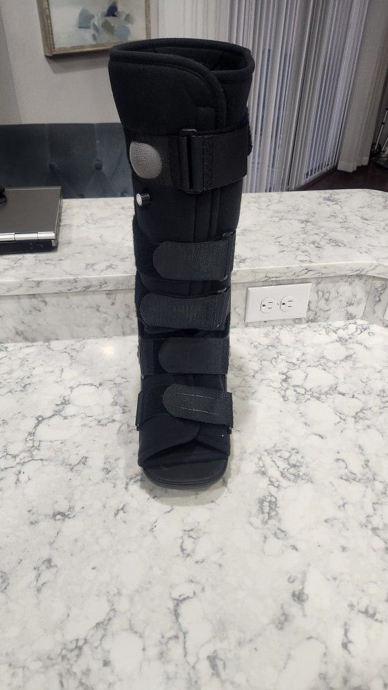 Orthopedic Boot Ossur Metal Strut Air Walker