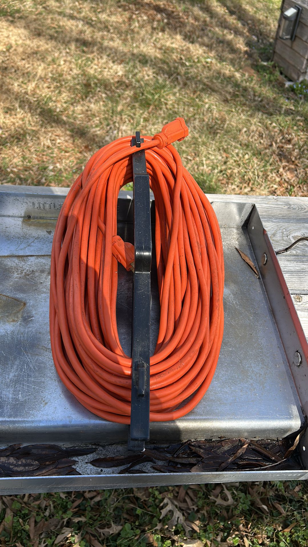 100 feet extension chord
