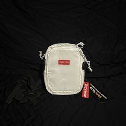 Supreme Shoulder Bag - White