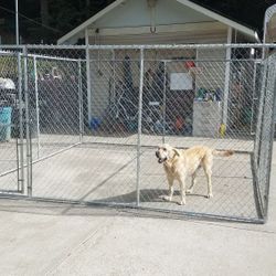  Heavy duty Dog Kenell, Includes, 4 panels. 3 - 6 feet high X 12 feet long and 1 panel 6 feet High X 12 feet long with a 3 Feet wide  gate.