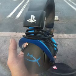 HyperX Cloud - Gaming Headset   Playstation