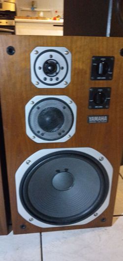Yamaha 3-Way Floor Speaker