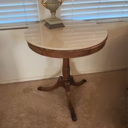 Antique Round Marble Top Table With Duncan Phyfe Claw Feet 