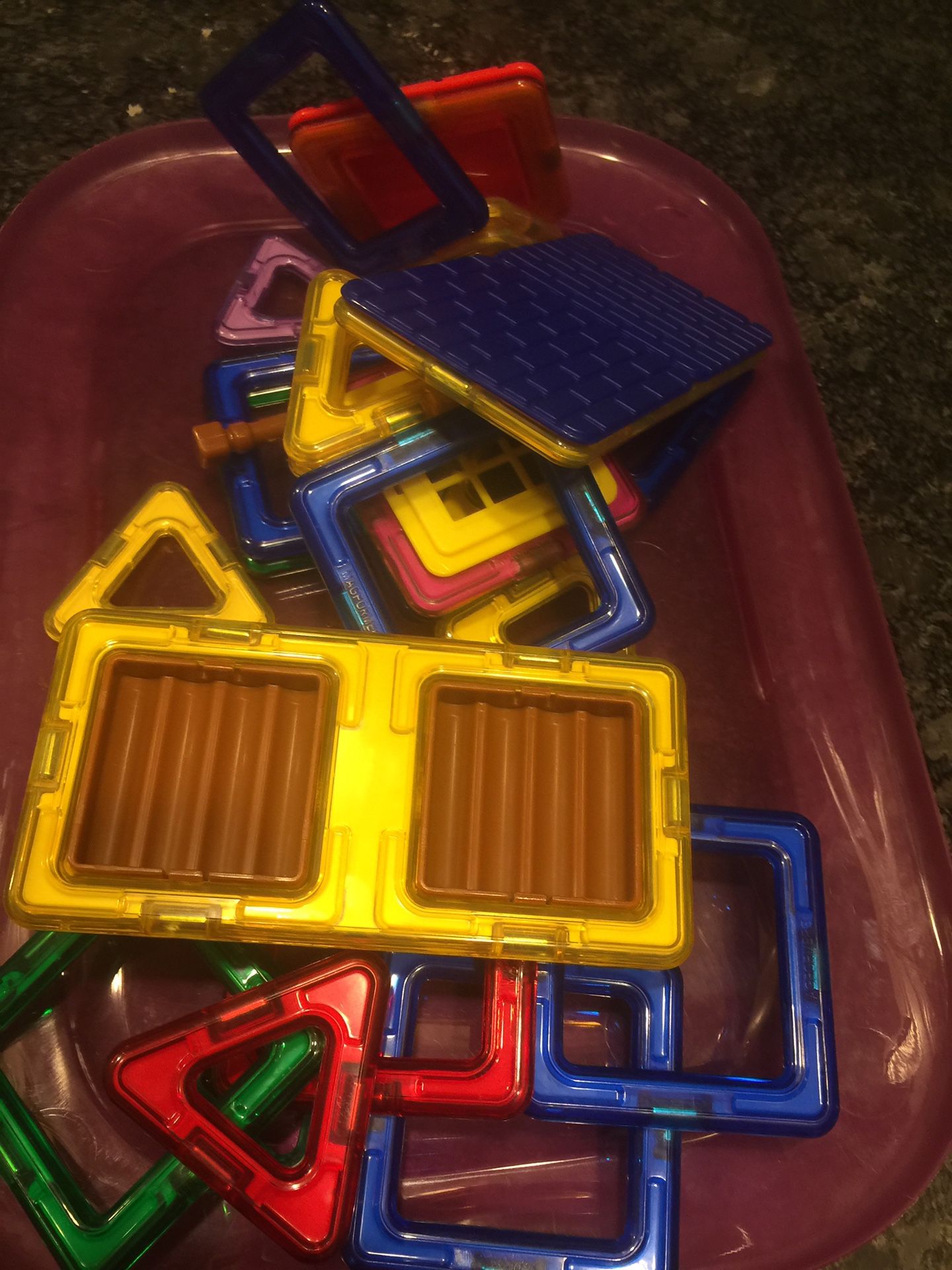 Magnetic Tiles Around 40 Count