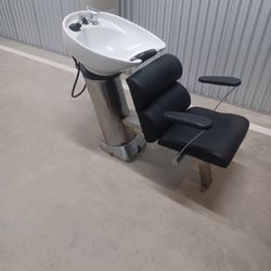 Salon Style Shampoo Chair/ Sink 