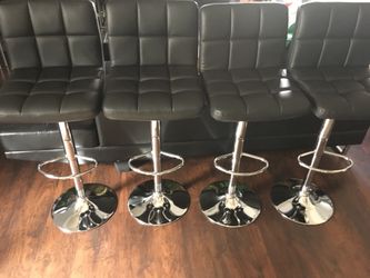 New Set Of 4 Black Bar Stools / Adjustable Height And Swivel / Price Is Firm / Pick Up Only / Blue Pub Stools