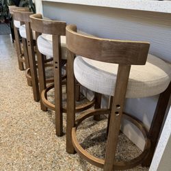 Set of 4 Modern cream counter height stool set with solid wood legs