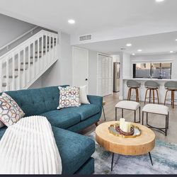 Cindy Crawford Soho Place Chaise Sofa 